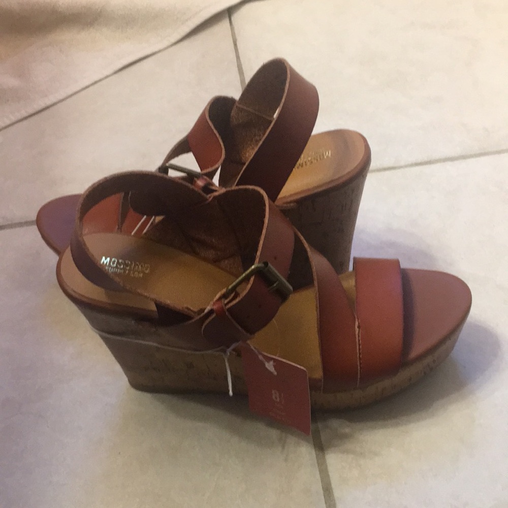 8.5 cognac wedge